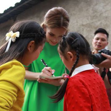 Съемка клипов «俄罗斯姑娘爱北京», «左手牵右手», «爱在政和» в Китае