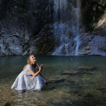 Filming of 2 music videos in China (Wuyi, Fujian province) for «寻茶到⻩村» и «月是故乡明» songs. 