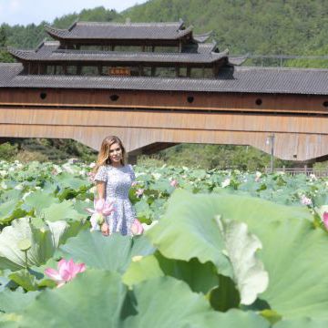 Съемка 2 клипов в Китае на песни «寻茶到黄村» и «月是故乡明». Фестиваль в г. Чженхэ 