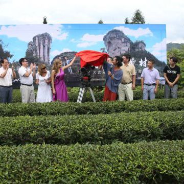 Filming of 2 music videos in China (Wuyi, Fujian province) for «寻茶到⻩村» и «月是故乡明» songs. 