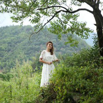 Filming of 2 music videos in China (Wuyi, Fujian province) for «寻茶到⻩村» и «月是故乡明» songs. 