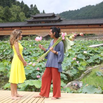 Filming of 2 music videos in China (Wuyi, Fujian province) for «寻茶到⻩村» и «月是故乡明» songs. 