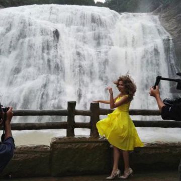 Filming of 2 music videos in China (Wuyi, Fujian province) for «寻茶到⻩村» и «月是故乡明» songs. 