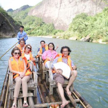 Filming of 2 music videos in China (Wuyi, Fujian province) for «寻茶到⻩村» и «月是故乡明» songs. 