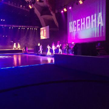 在亚美尼亚第一频道的大型电视冰上表演节目Evgeni Plushenko“冰上的国王”的参与和表演